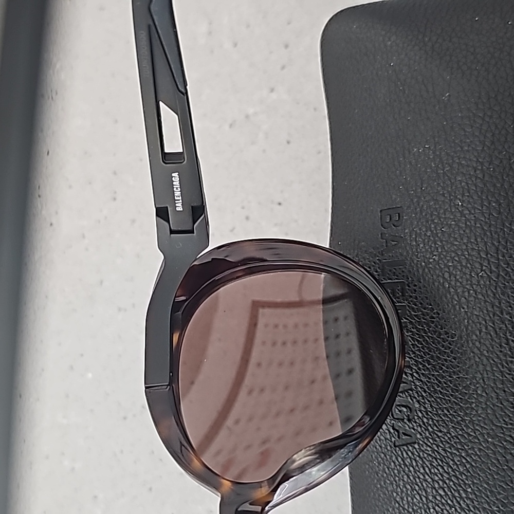 Balenciaga Sunglasses - Picture 8 of 11